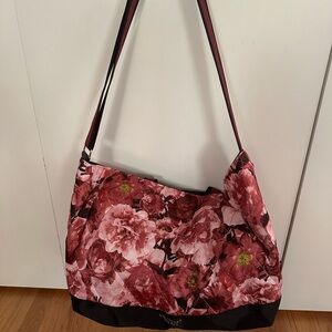 Victoria’s Secret tote bag